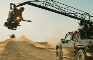 De caixas de papelão à IA: lendas de dublês compartilham histórias e sabedoria no Round Top Film Festival De caixas de papelão à IA: lendas de dublês compartilham histórias e sabedoria no Round Top Film Festival