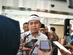 Dedi Mulyadi emite política para professores que proíbe punição física aos alunos, em vez de serviço comunitário e aulas de limpeza Dedi Mulyadi emite política para professores que proíbe punição física aos alunos, em vez de serviço comunitário e aulas de limpeza