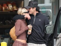 Delilah Hamlin e o namorado Henry Eikenberry compartilham um momento fofo e mais fotos de estrelas Delilah Hamlin e o namorado Henry Eikenberry compartilham um momento fofo e mais fotos de estrelas