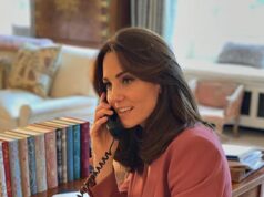 Dentro da casa eterna de Kate e William: Princess está equipando o Forest Lodge em seu ‘estilo clássico contemporâneo’ preferido para criar um visual ‘adorável, mas absolutamente inofensivo’ A Princesa de Gales é retratada em 2020 em seu escritório elegantemente decorado no Palácio de Kensington – completo com pilhas de livros clássicos ao fundo