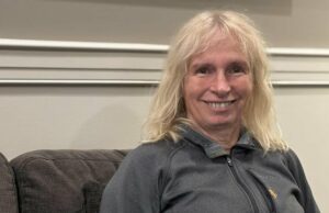 Depois que seu estudo sobre atletas trans perdeu financiamento nos EUA, esta pesquisadora canadense está recomeçando Ícone de conversão de texto em fala