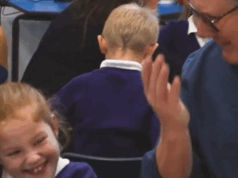 ‘Detenção’: PM do Reino Unido dá aula de dança meme proibida 'Detenção': PM do Reino Unido dá aula de dança meme proibida