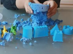 Dezenas de escolas serão fechadas por causa do amianto e do medo da areia Dezenas de escolas serão fechadas por causa do amianto e do medo da areia