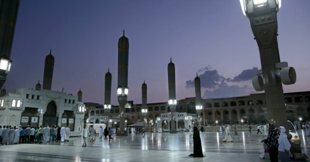 Dezenas temem-se mortos em acidente perto de local sagrado Dezenas temem-se mortos em acidente perto de local sagrado