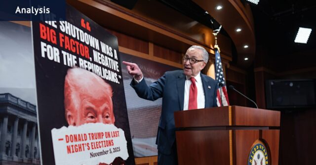 O congressista democrata Don Beyer (à esquerda) carrega uma caixa de comida em um carro de um banco de alimentos na Virgínia no mês passado.