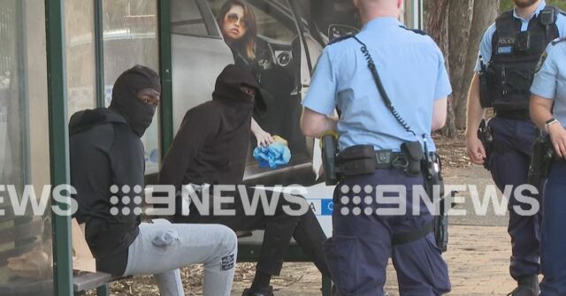 Três homens foram presos em Merrylands West.