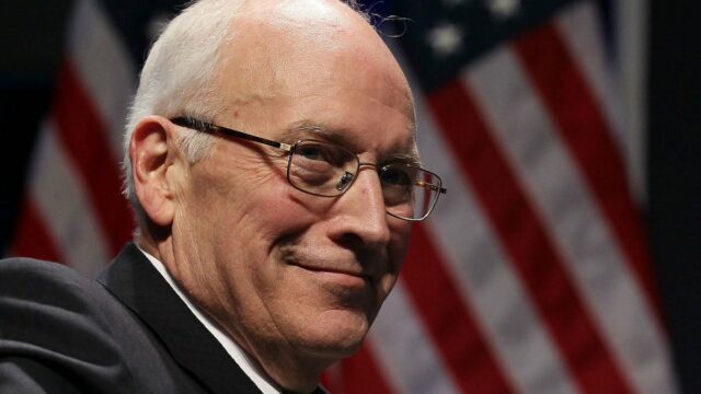 Dick Cheney, vice-presidente de George W. Bush, morre aos 84 anos
