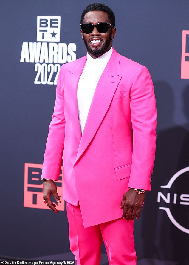 Diddy é investigado por NOVA alegação de agressão sexual enquanto O Departamento do Xerife do Condado de Los Angeles disse que está investigando uma nova alegação de agressão sexual contra o magnata do hip-hop Sean 'Diddy' Combs (foto)