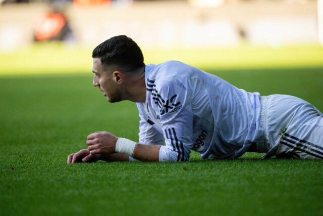 Diogo Dalot alcança feito impressionante que Nani não conseguiu no Jogadores do Manchester United comemoram vitória contra o Crystal Palace.