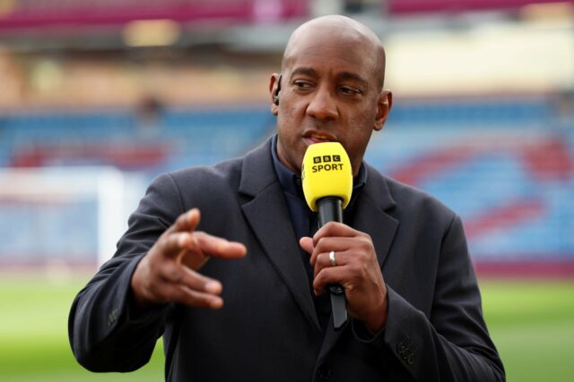 Dion Dublin avisa que o Man Utd esta temporada será ícone de correio