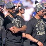 Dodgers desfilam em desfile, ponderam sobre três turfas