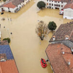 Dois desaparecidos após deslizamentos de terra no norte da Itália