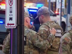 Dois soldados da Guarda Nacional dos EUA baleados perto da Casa Branca em ataque direcionado Dois soldados da Guarda Nacional dos EUA baleados perto da Casa Branca em ataque direcionado
