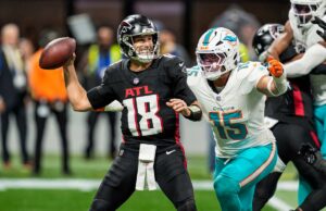 Dolphins trocam Jaelan Phillips pelos Eagles enquanto a liquidação começa antes do prazo de negociação da NFL O erback Kirk Cousins (18) passa sob pressão do linebacker do Miami Dolphins Jaelan Phillips (15) durante o primeiro quarto no Mercedes-Benz Stadium.