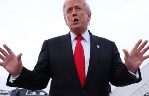 Donald Trump ameaça ação legal contra a BBC por causa da controvérsia de edição Donald Trump ameaça ação legal contra a BBC por causa da controvérsia de edição