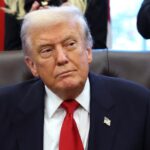 Donald Trump dá atualizações sobre cheques de US$ 2.000 e descreve quem é elegível