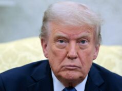 Donald Trump se enfurece contra o New York Times por causa de um ‘hit’ que dizia ‘Talvez esteja perdendo minha energia’, chama a repórter de ‘feia por dentro e por fora’ Donald Trump se enfurece contra o New York Times por causa de um 'hit' que dizia 'Talvez esteja perdendo minha energia', chama a repórter de 'feia por dentro e por fora'