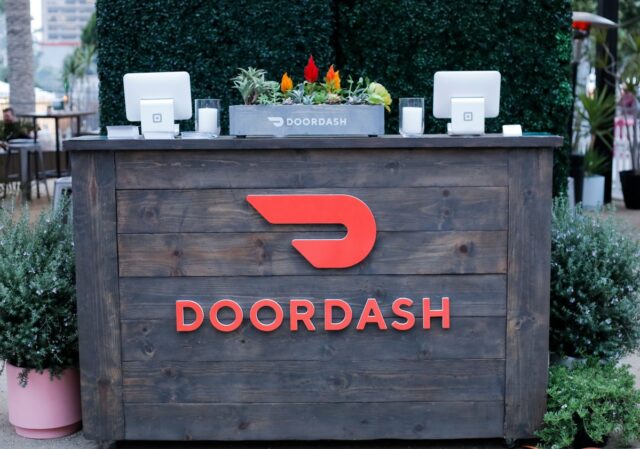 DoorDash confirma violação de dados que afeta números de telefone GettyImages 1147932669