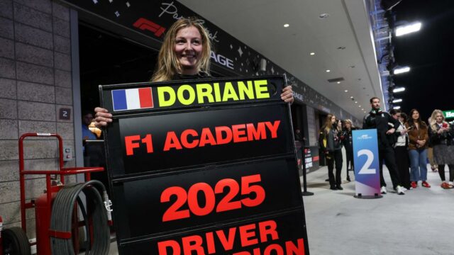 Doriane Pin vence campeonato feminino da F1 Academy em Las Doriane Pin vence campeonato feminino da F1 Academy em Las Vegas