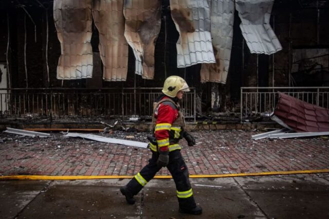Drones e ataques com mísseis atingiram energia e aquecimento na Yahoo news home