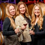 Rosa Fierro Cellars de Rosie Fierro ficou em terceiro lugar em uma lista das principais vinícolas pertencentes a mulheres nos Estados Unidos pelo The Zoe Report. (Foto de Ron Essex Photography)