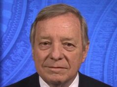 Durbin sobre paralisação: transformamos a saúde em ‘de zero a um fator importante’ nas eleições Durbin sobre paralisação: transformamos a saúde em 'de zero a um fator importante' nas eleições