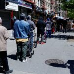 É hora de jogar fora nosso manual de pandemia – tornar as pessoas saudáveis ​​novamente pode ser o melhor remédio