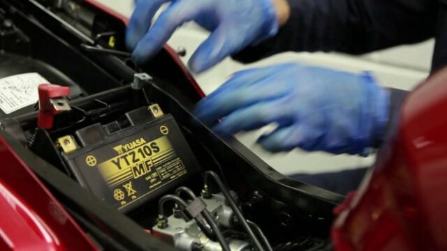 É seguro substituir a bateria da sua moto por uma com mais potência?
