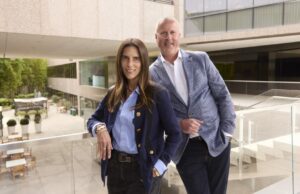 ESCUTE: Blair Kohan e Jason Heyman da UTA têm uma conversa profunda sobre o negócio da comédia: ‘Se você não construir, eles não virão’ Blair Kohan Jason Heyman UTA Nov 5 2025