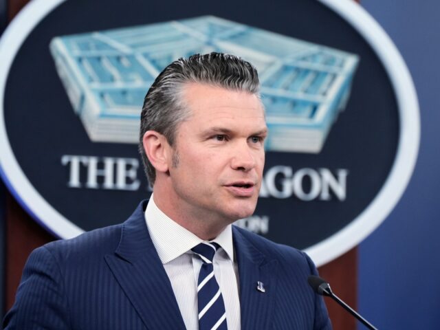 EUA afirmam ter atingido dois barcos que transportavam narcóticos no Pacífico, matando seis
