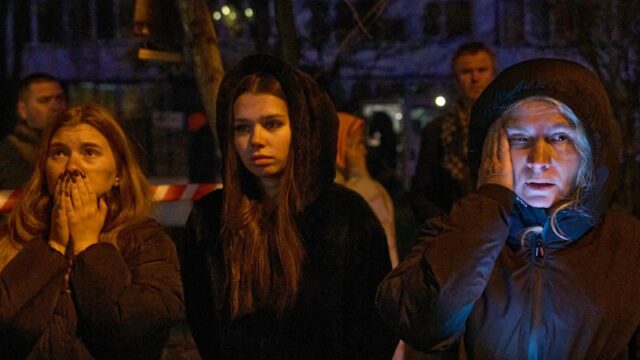 EUA e Rússia mantêm negociações secretas de paz na Ucrânia EUA e Rússia mantêm negociações secretas de paz na Ucrânia em Abu Dhabi