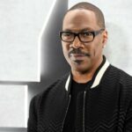 Eddie Murphy recusou-se a participar do 'SNL' por décadas porque 'Dirty Motherf-ers' brincou sobre o fracasso de seu filme: 'F-Y'all!'