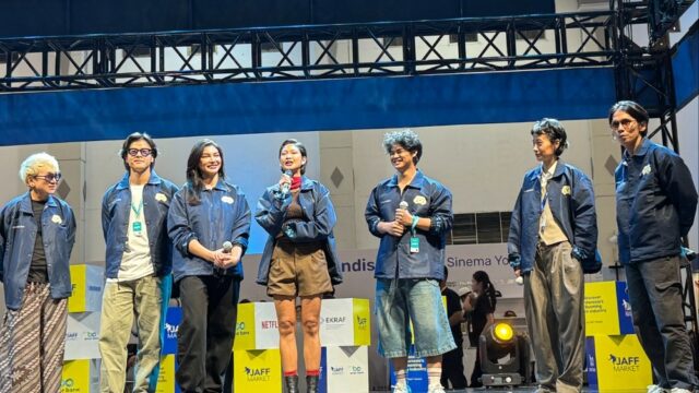 Elenco de 'Rainha de Malaca' é revelado no mercado JAFF enquanto Angga Dwimas Sasongko apresenta visão de ação de alto conceito
