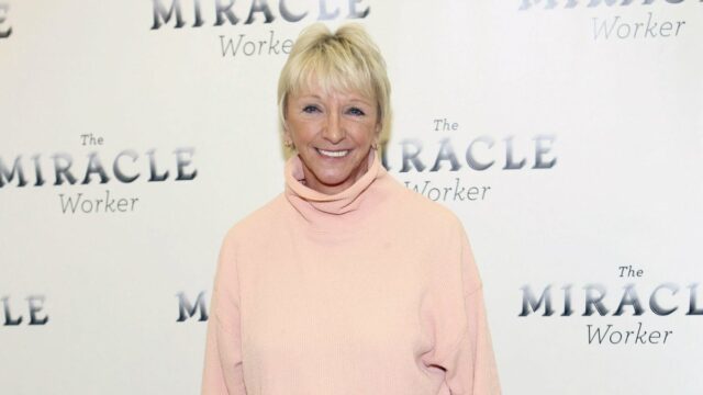 Elizabeth Franz, atriz vencedora do Tony, morre aos 84 anos Elizabeth Franz, atriz vencedora do Tony, morre aos 84 anos