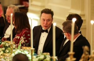 Elon Musk participa de jantar de Trump com príncipe herdeiro saudita Yahoo news home
