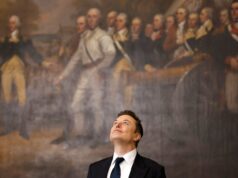 Elon Musk usa Grok para imaginar a possibilidade do amor a photo of Elon Musk looking up at the ceiling while standing in front of a historical painting