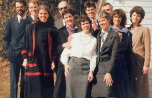 Em ‘Newville’, Pisie Hochheim e Tony Oswald enfrentam uma família que ‘cobre todo o espectro político americano’ e uma casa que ‘resiste’ a eles Em 'Newville', Pisie Hochheim e Tony Oswald enfrentam uma família que 'cobre todo o espectro político americano' e uma casa que 'resiste' a eles