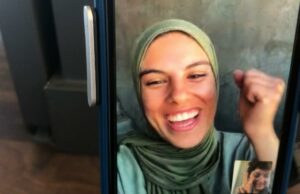 Em ‘Put Your Soul on Your Hand and Walk’, uma conversa esperançosa é tragicamente interrompida Em 'Put Your Soul on Your Hand and Walk', uma conversa esperançosa é tragicamente interrompida