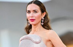 Emily Blunt detalha a primeira audição do filme aos 19 anos, diz que o diretor falou com ela e disse a ela: Imagine ‘Seu pai está fodendo a secretária dele’. Você fica muito bravo’ Emily Blunt detalha a primeira audição do filme aos 19 anos, diz que o diretor falou com ela e disse a ela: Imagine 'Seu pai está fodendo a secretária dele'. Você fica muito bravo'