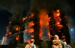 Enorme incêndio queima apartamento em Hong Kong, 4 pessoas mortas Enorme incêndio queima apartamento em Hong Kong, 4 pessoas mortas