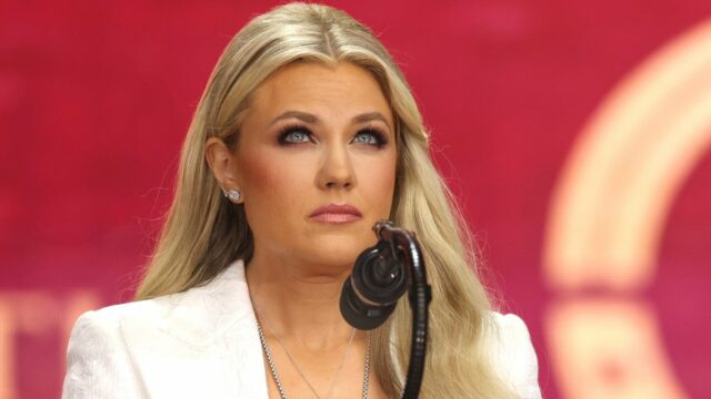 Erika Kirk diz que Sinclair entrou em contato para ajudar Jogar