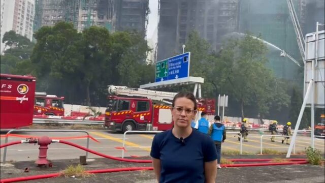 Esforço incrível para extinguir os incêndios em arranha-céus de Hong Esforço incrível para extinguir os incêndios em arranha-céus de Hong Kong