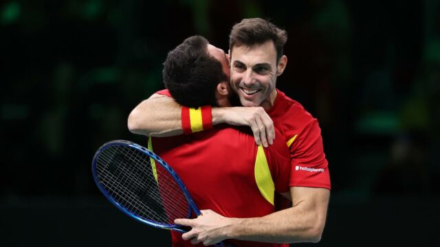 Espanha vence República Tcheca e avança às semifinais da Copa Davis
