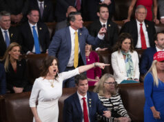 Estarão os republicanos da Câmara prestes a se voltarem uns contra os outros – de novo? ARQUIVO - O deputado Cory Mills, R-Flórida, testemunha na primeira audiência pública de uma força-tarefa bipartidária do Congresso que investiga as tentativas de assassinato contra o ex-presidente Donald Trump, candidato presidencial republicano, no Capitólio em Washington, quinta-feira, 26 de setembro de 2024. (AP Photo/Rod Lamkey, Jr., Arquivo)