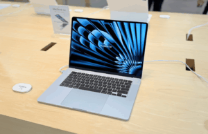 Estas são as melhores ofertas de novos MacBooks em novembro: a partir de US$ 599 macbook air azul celeste M4 - display apple store - arin