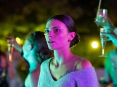 Estrelas de ‘Maxton Hall’ quebram aquele beijo chocante do episódio 1 Salão Maxton.