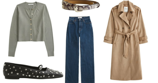 Segolene Hyppolite usa pulôver de gola alta Maje marrom escuro, colar dourado, calça Maje de couro marrom escuro, bolsa Demellier London de couro marrom, durante uma sessão de fotos de moda de rua, em 12 de outubro de 2024 em Paris, França.