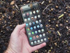 Eu substituo esses aplicativos pré-instalados em cada novo telefone Google Keep aberto em um telefone Android mostrando a opção Notas e Lembretes