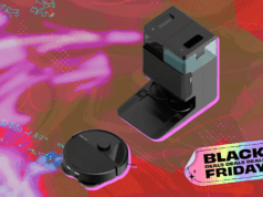 Eu testo aspiradores para ganhar a vida e encontrei as 6 melhores ofertas do Roomba Black Friday (mais 3 para evitar) este ano Robô aspirador Roomba 105 Combo ao lado do esfregão e do smartphone