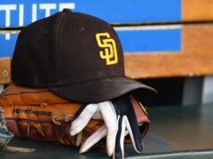 Ex-Red Sox e Yankees jogador utilitário de 7 anos assina com Padres Logotipo do San Diego Padres